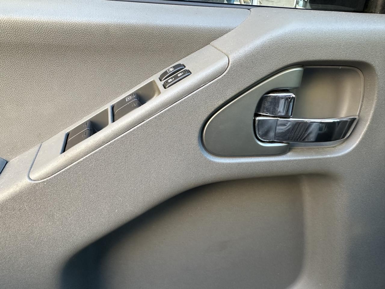 2015 Nissan Frontier SV Photo