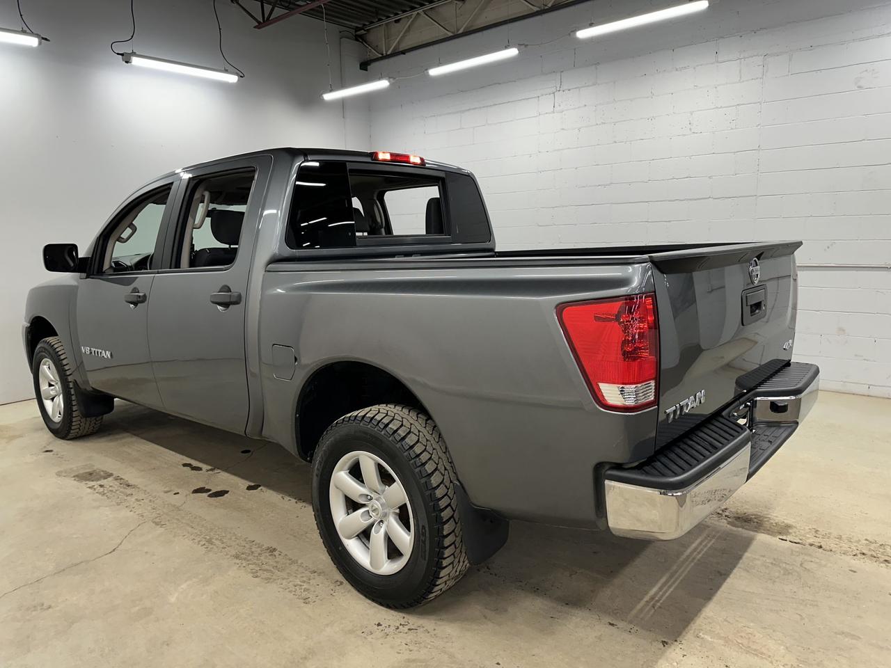 2014 Nissan Titan 4WD CREW CAB SWB S