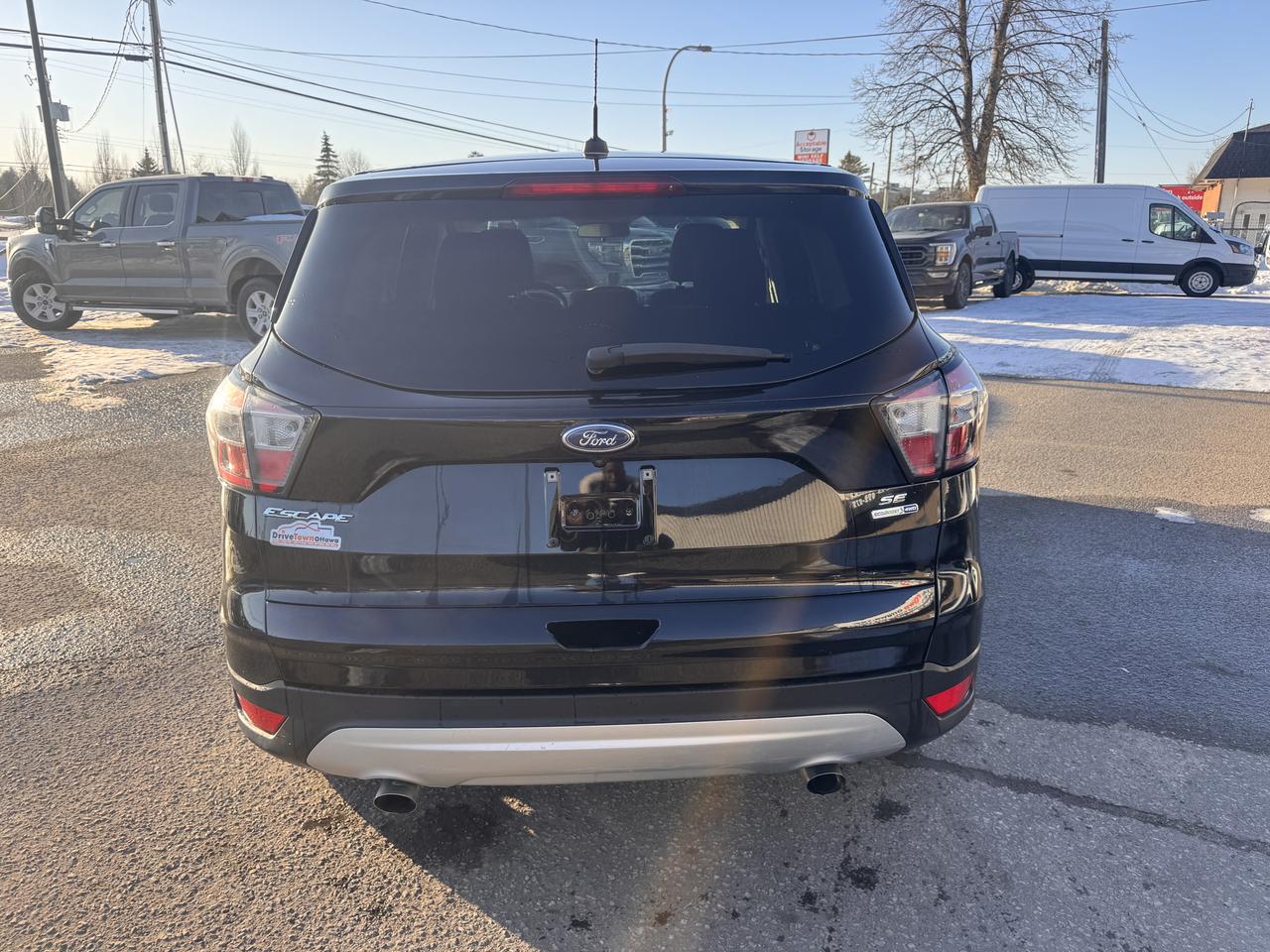 2017 Ford Escape SE Photo3
