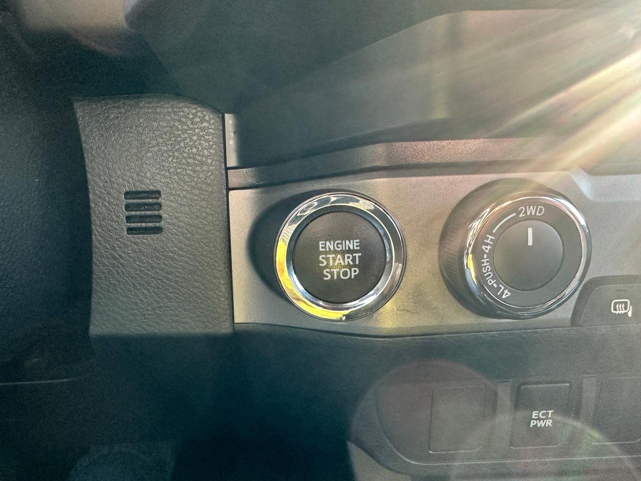 2021 Toyota Tacoma TRD Sport 4x4 LB NAV Heated Cloth Bluetooth FM/XM Photo