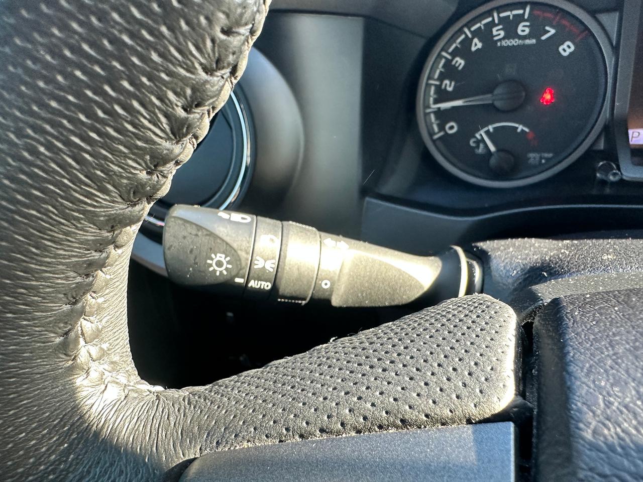 2021 Toyota Tacoma TRD Sport 4x4 LB NAV Heated Cloth Bluetooth FM/XM Photo