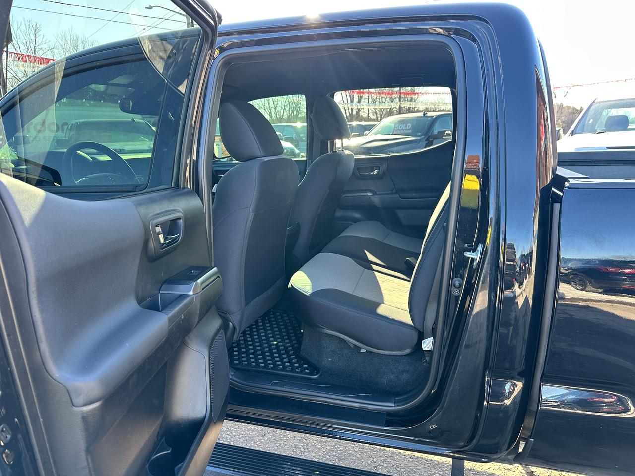 2021 Toyota Tacoma TRD Sport 4x4 LB NAV Heated Cloth Bluetooth FM/XM Photo