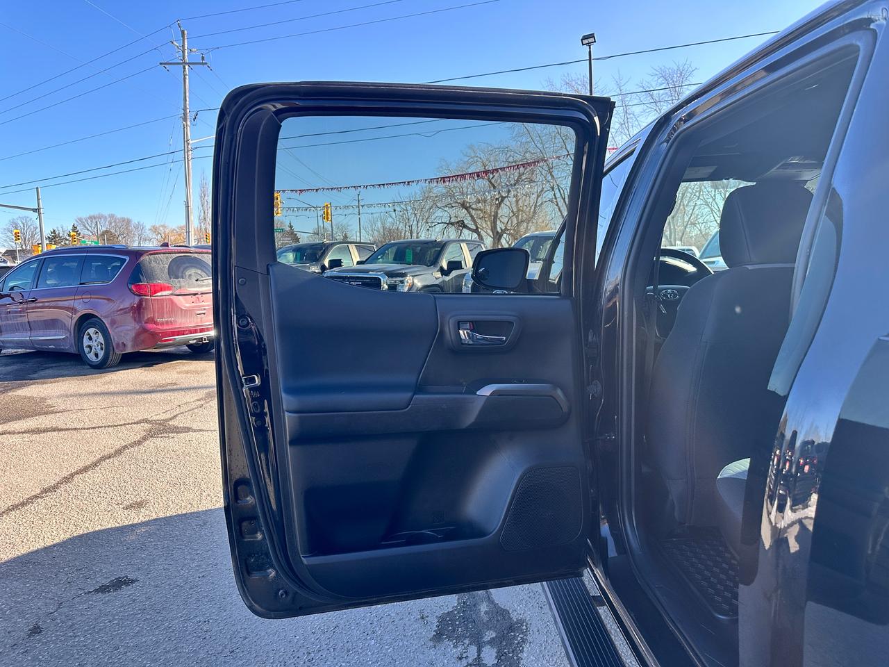 2021 Toyota Tacoma TRD Sport 4x4 LB NAV Heated Cloth Bluetooth FM/XM Photo