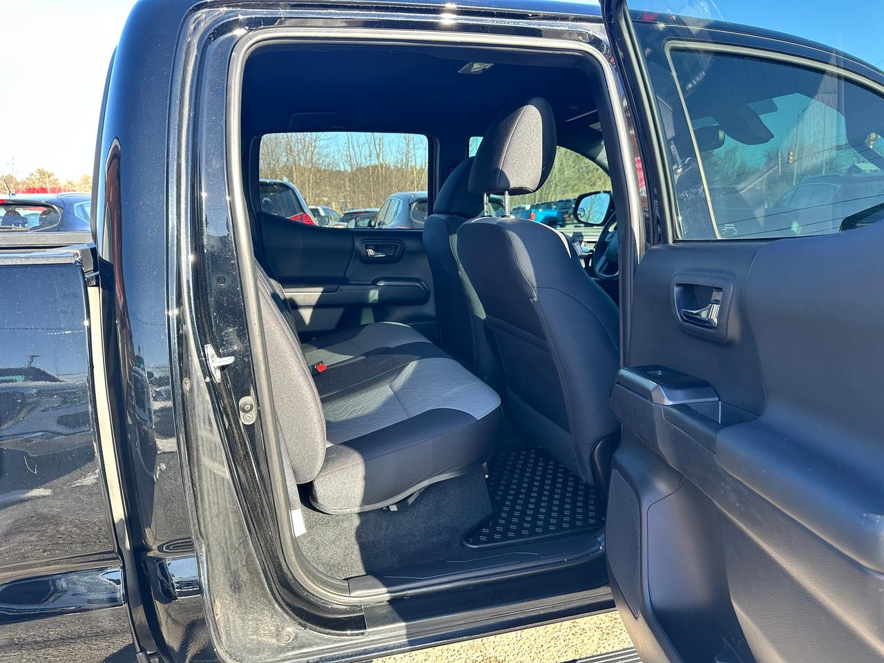 2021 Toyota Tacoma TRD Sport 4x4 LB NAV Heated Cloth Bluetooth FM/XM Photo