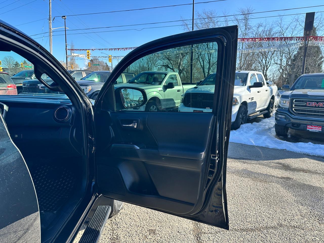 2021 Toyota Tacoma TRD Sport 4x4 LB NAV Heated Cloth Bluetooth FM/XM Photo