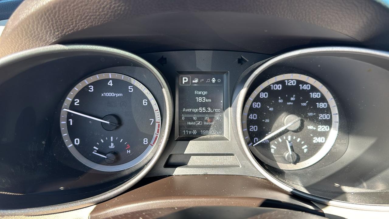 2018 Hyundai Santa Fe Sport AS IS Photo9