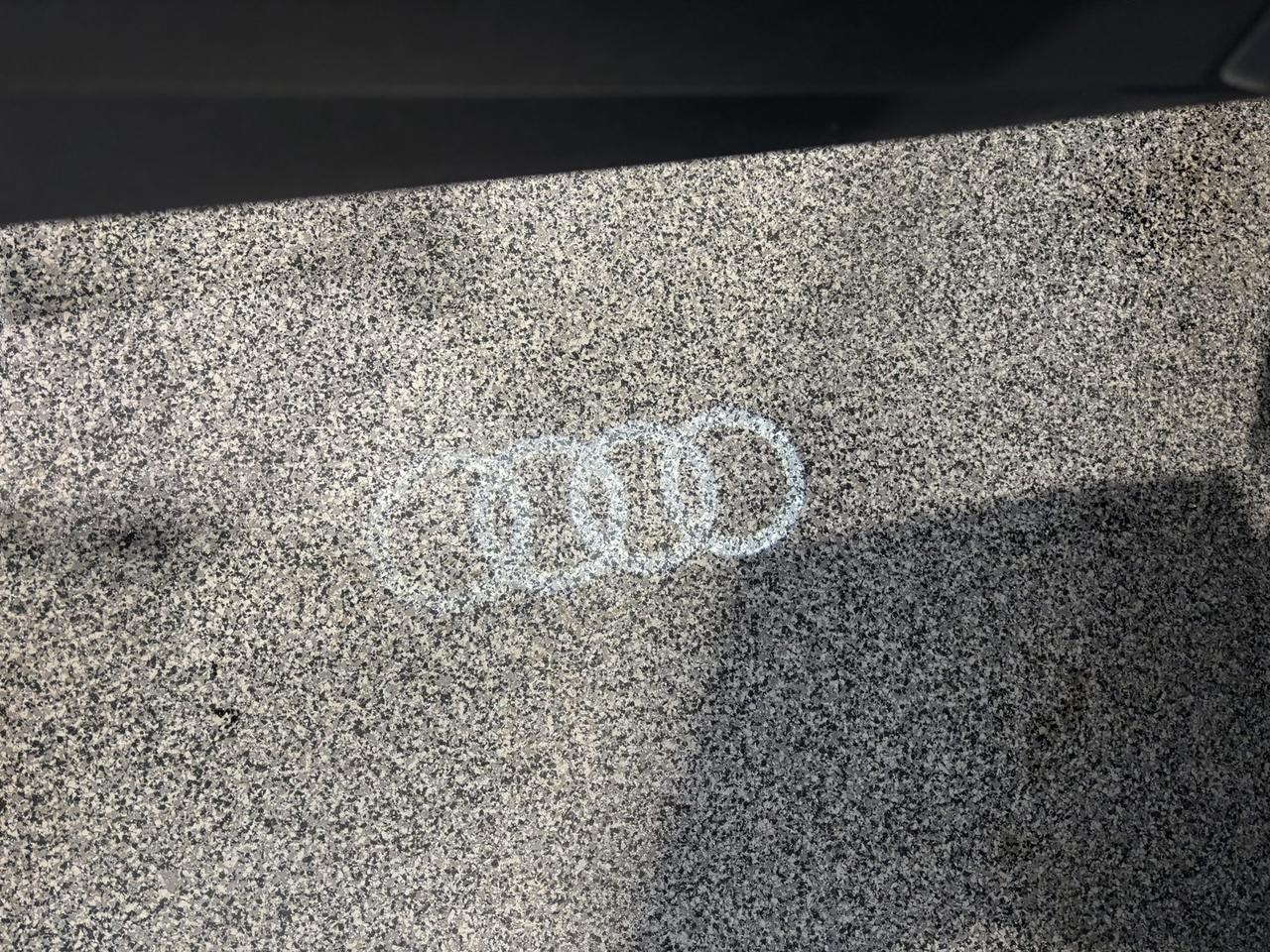13684618