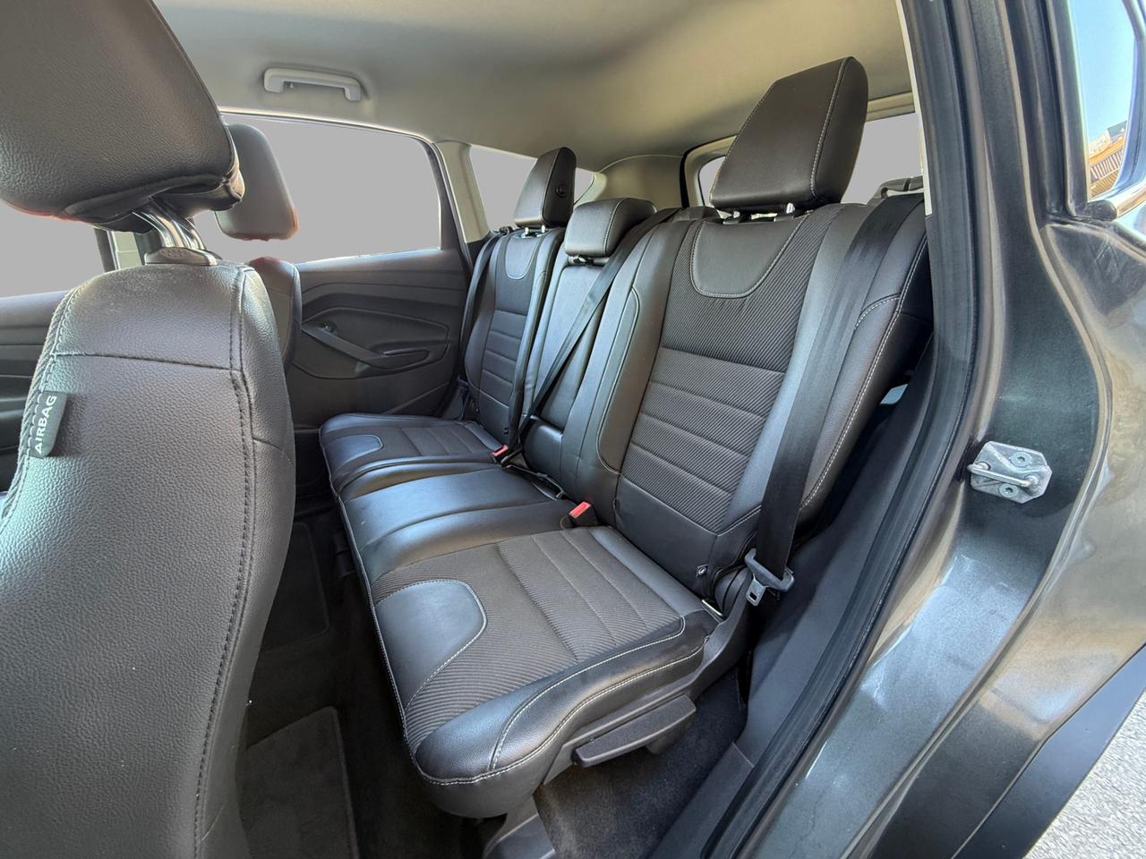 2015 Ford Escape SE Photo