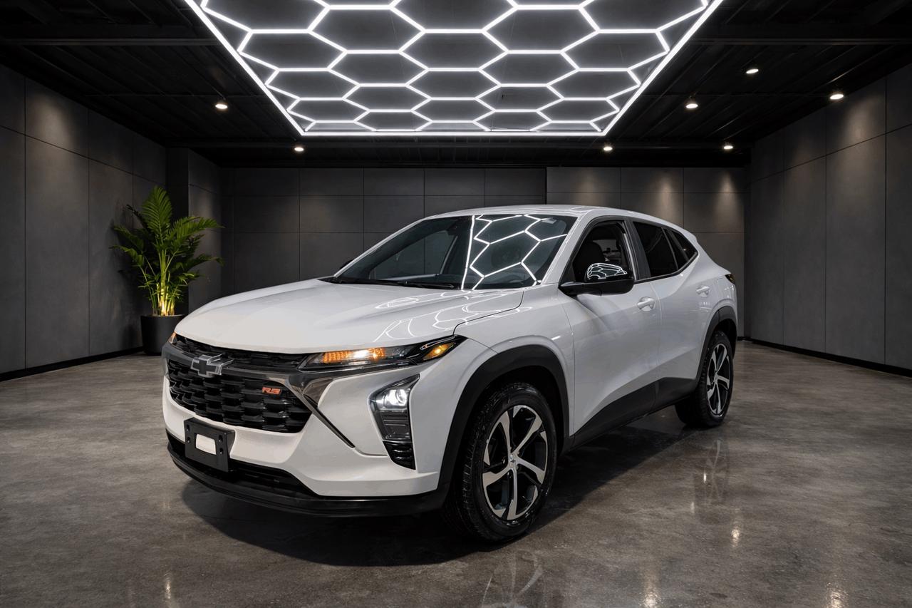 2024 Chevrolet Trax FWD 4dr 1RS Photo2