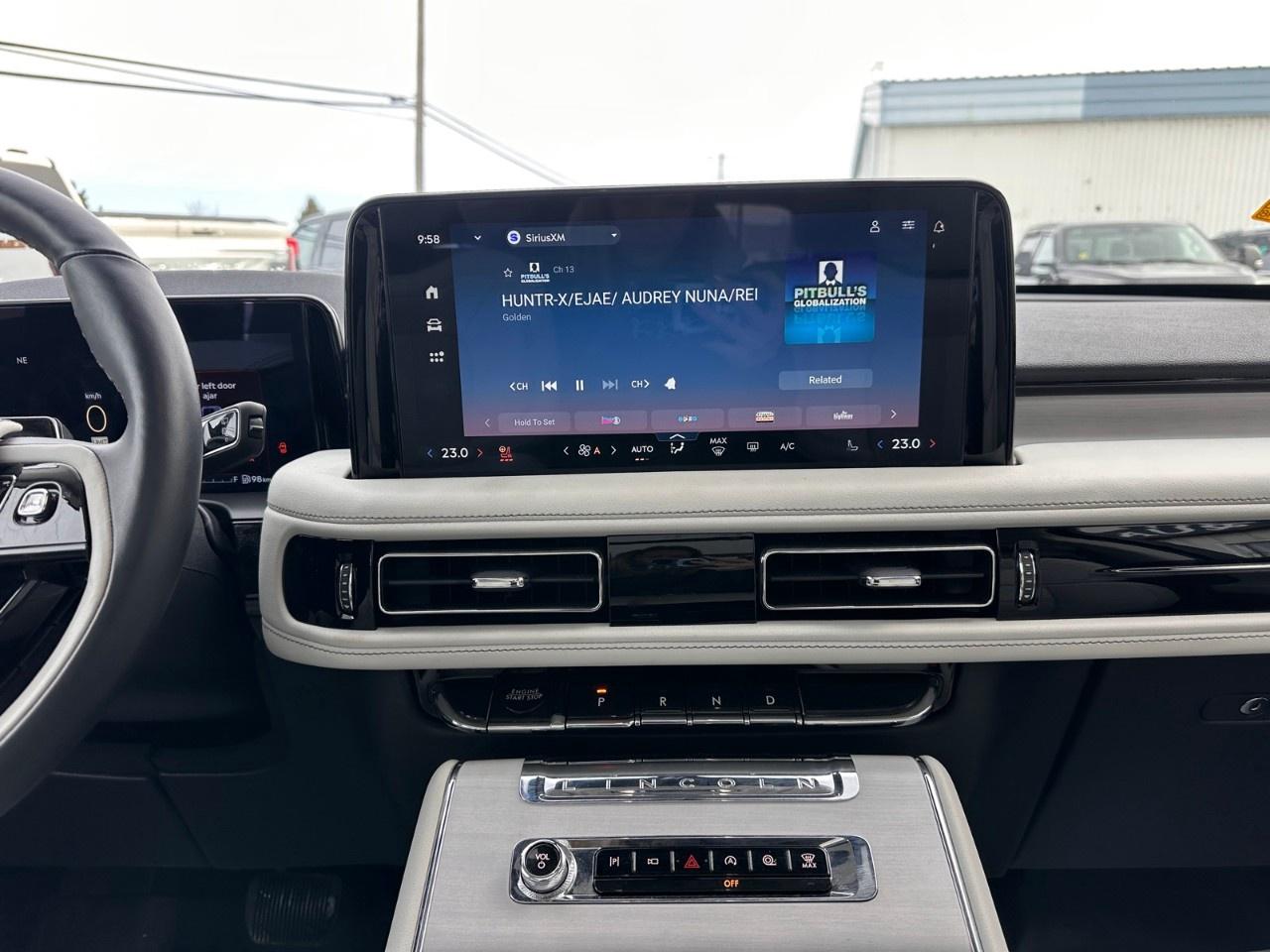 2025 Lincoln Aviator Reserve AWD Photo