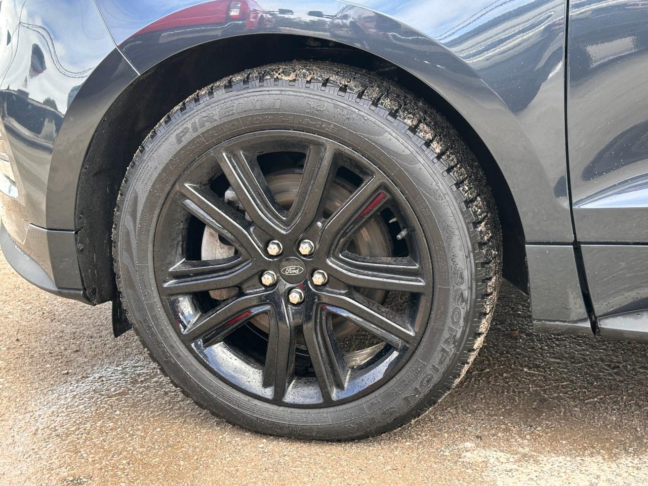 2022 Ford Edge ST Line AWD Photo