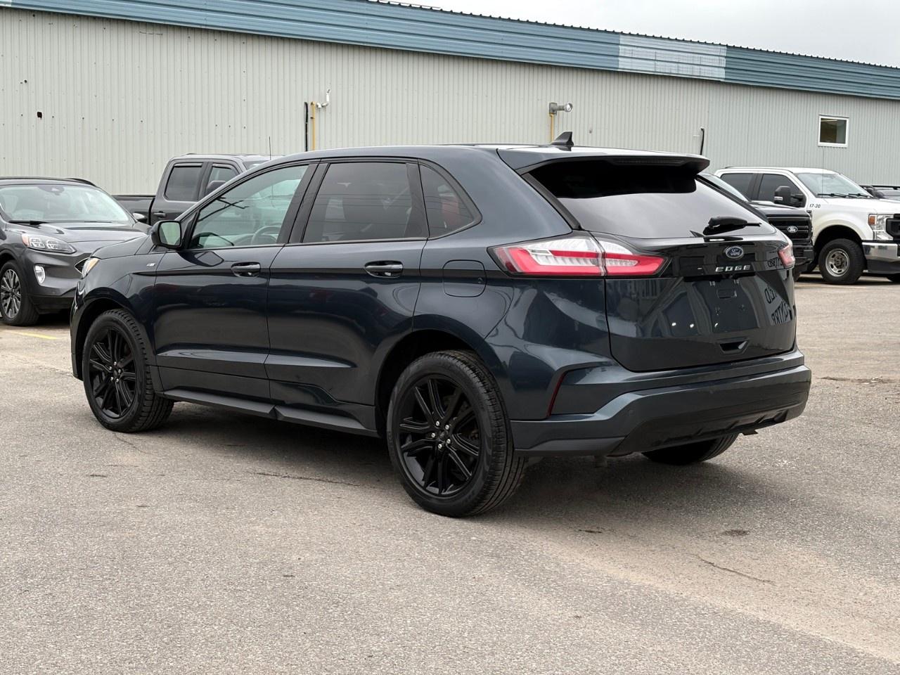 2022 Ford Edge ST Line AWD Photo