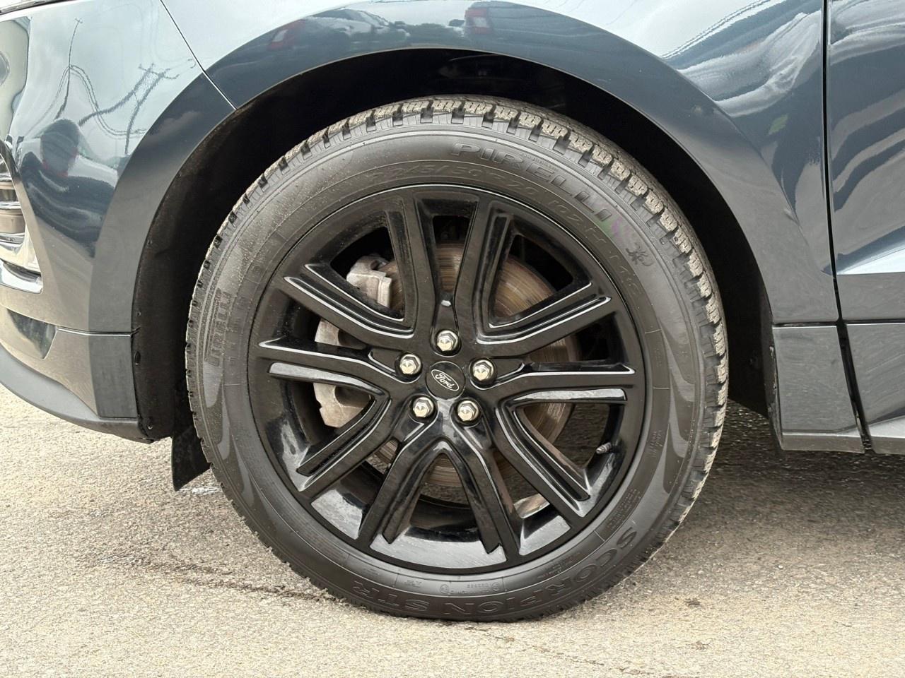 2022 Ford Edge ST Line AWD Photo