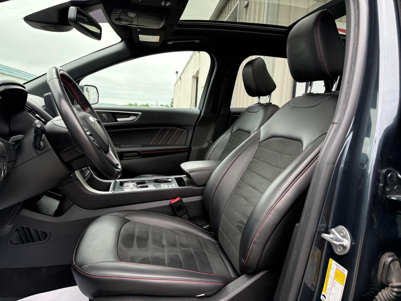 2022 Ford Edge ST Line AWD Photo