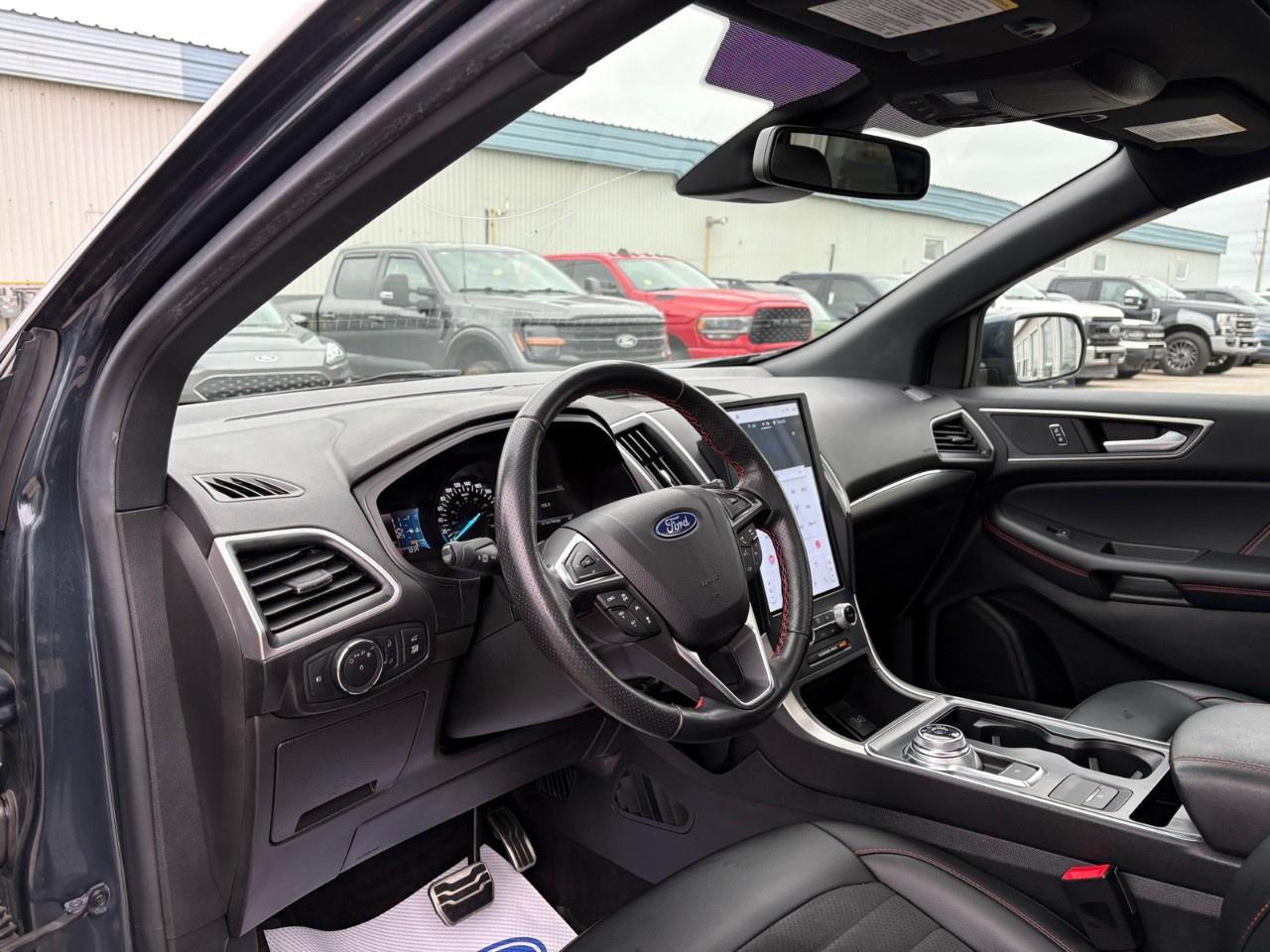 2022 Ford Edge ST Line AWD Photo