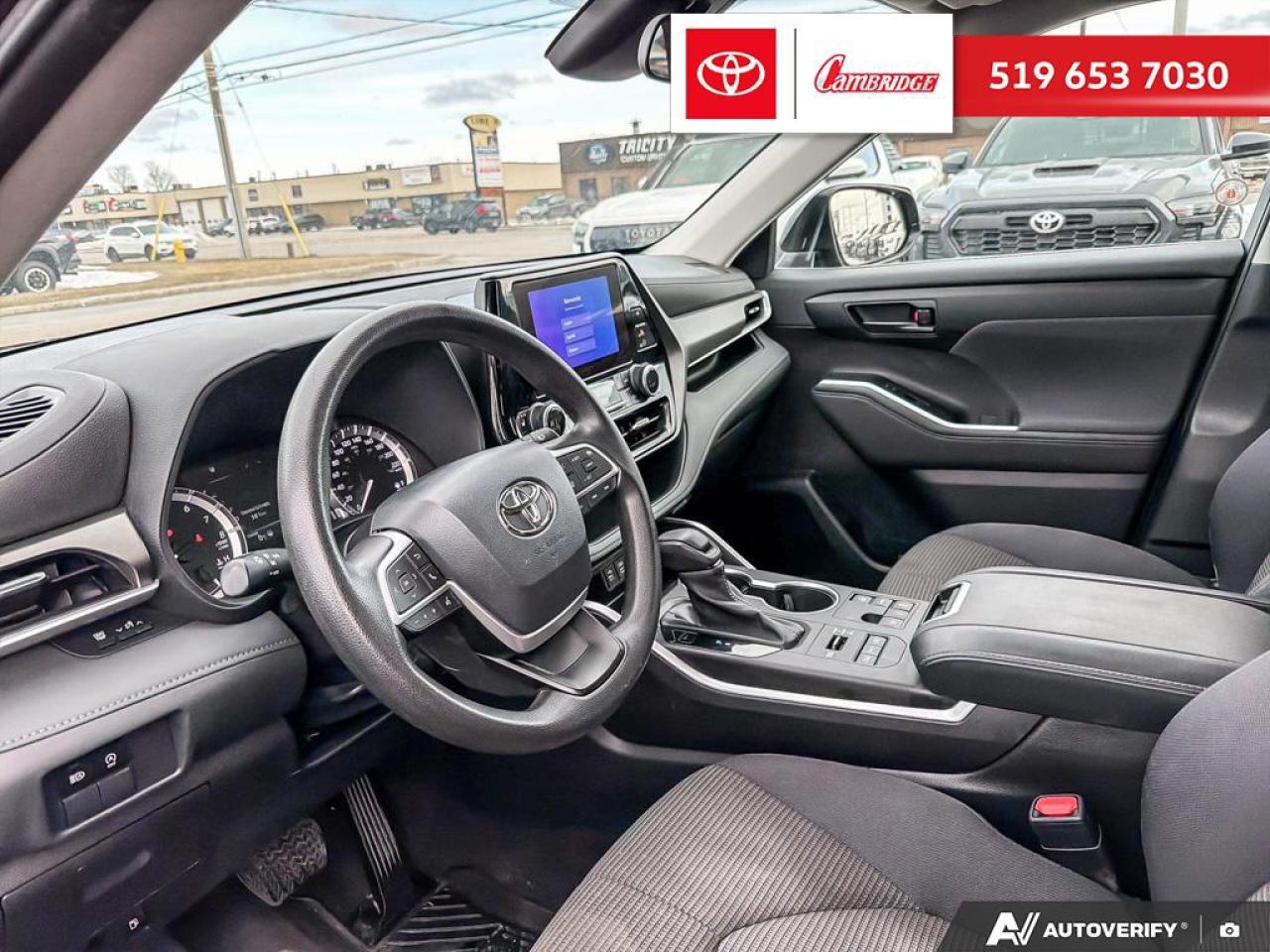 2023 Toyota Highlander LE Photo