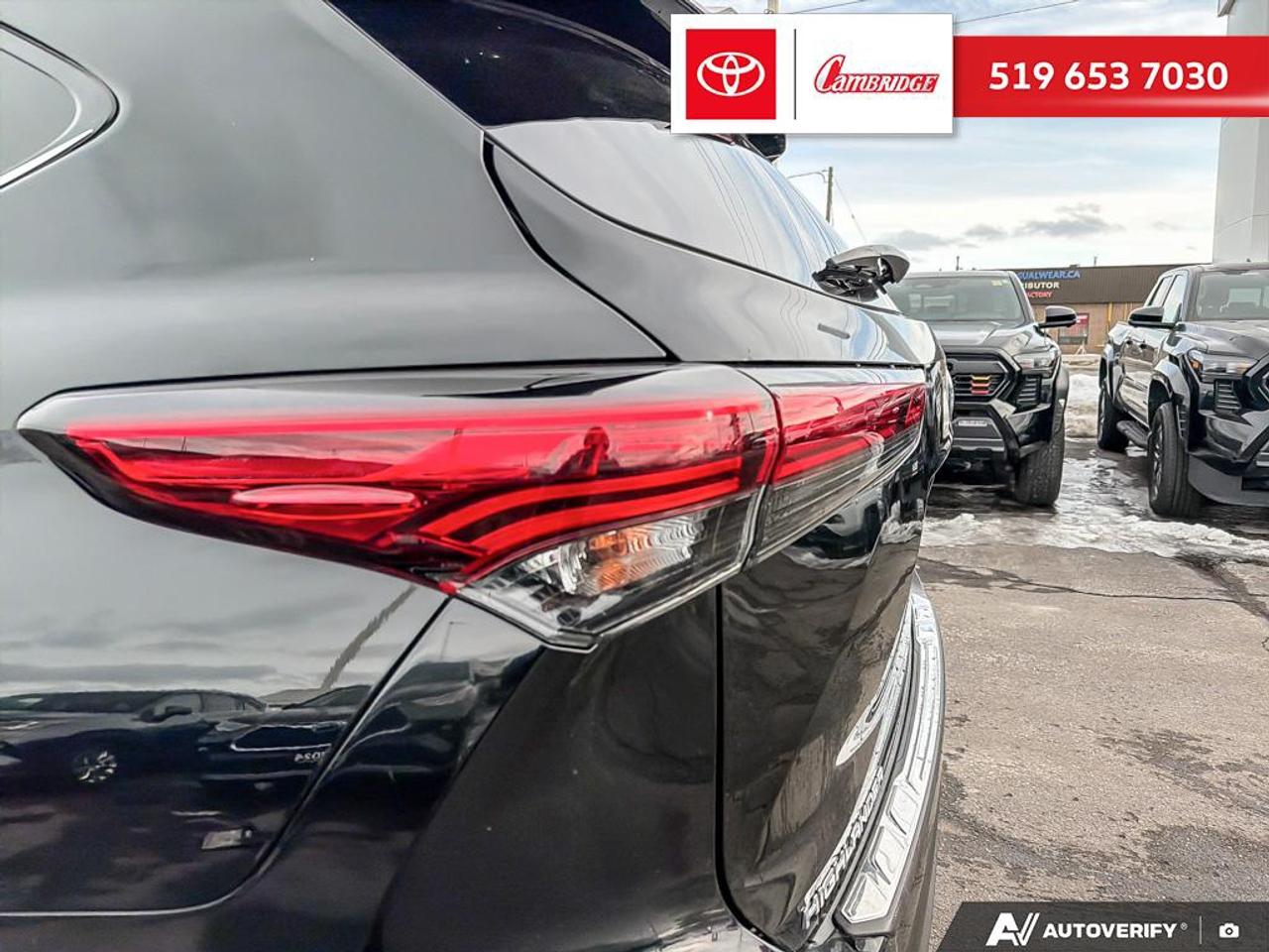 2023 Toyota Highlander LE Photo
