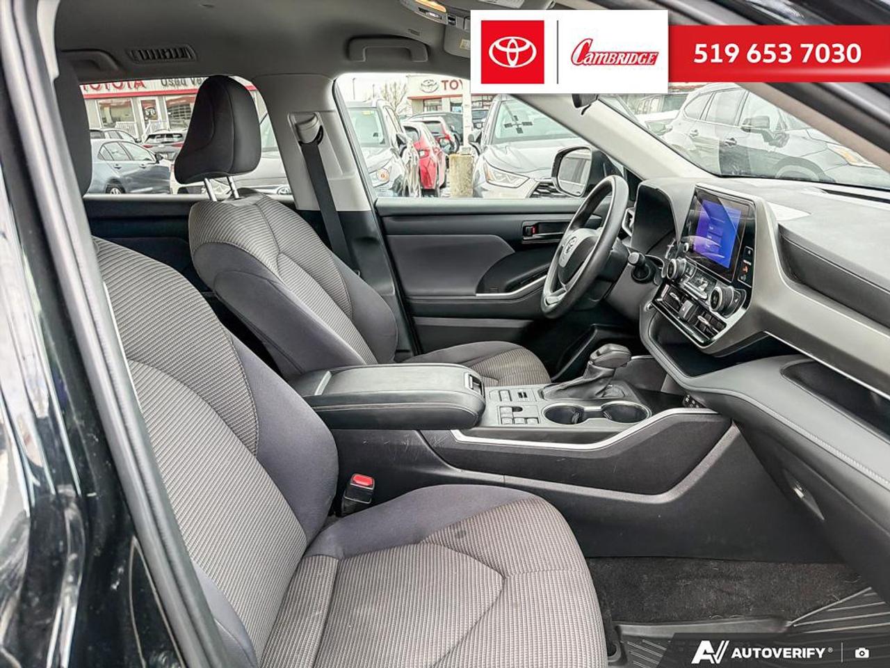 2023 Toyota Highlander LE Photo