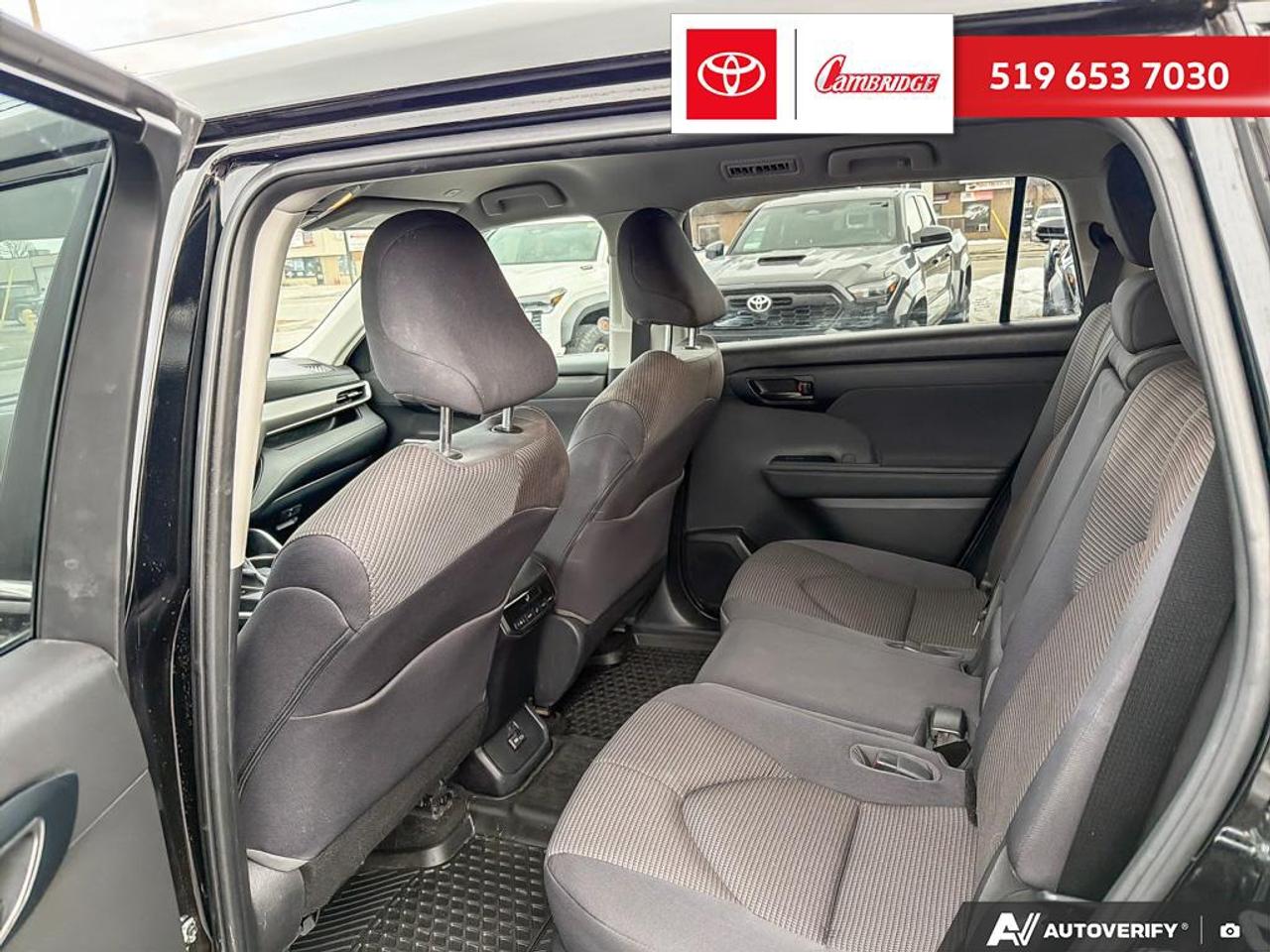 2023 Toyota Highlander LE Photo