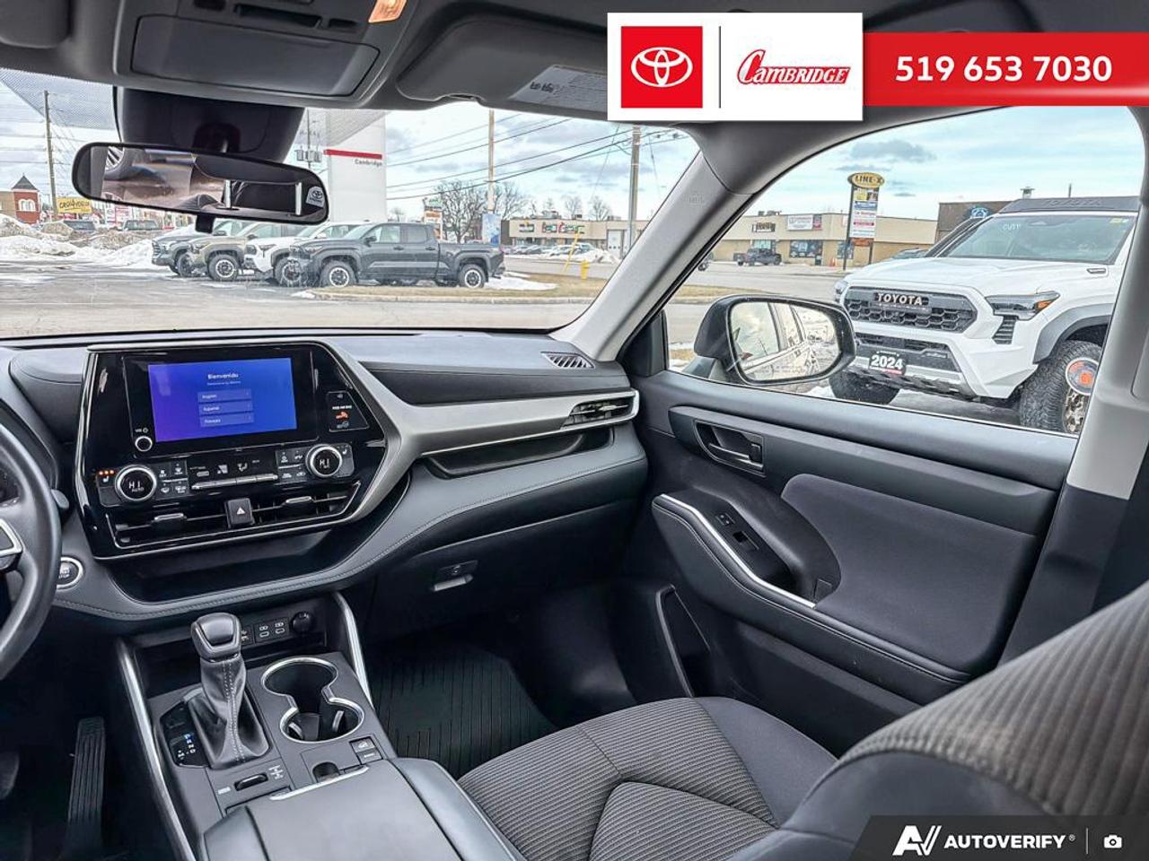 2023 Toyota Highlander LE Photo