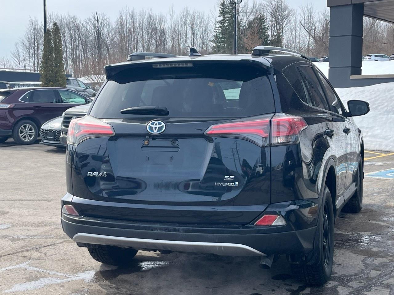 2018 Toyota RAV4 AWD Hybrid SE Photo