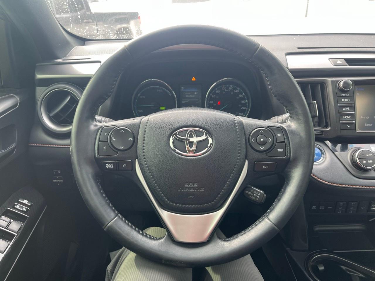 2018 Toyota RAV4 AWD Hybrid SE Photo