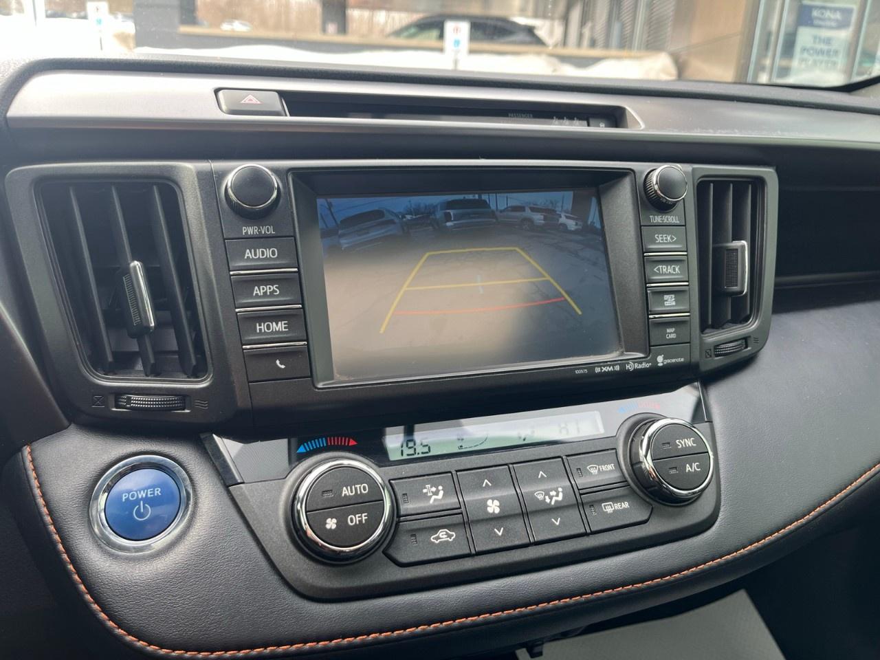 2018 Toyota RAV4 AWD Hybrid SE Photo