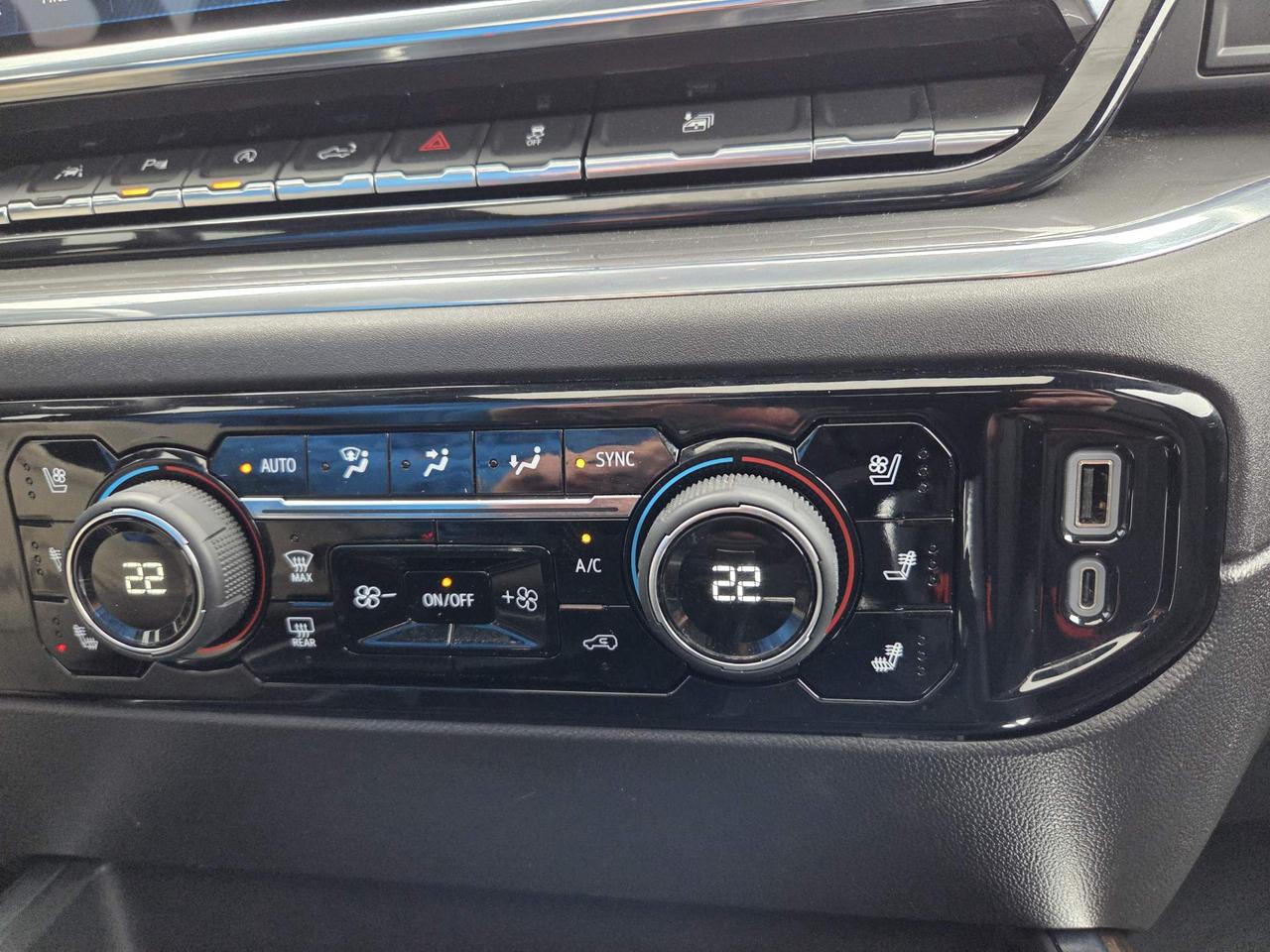 2024 Chevrolet Silverado 1500 High Country One Owner | Sunroof | Tech Package | 22" Wheels Photo