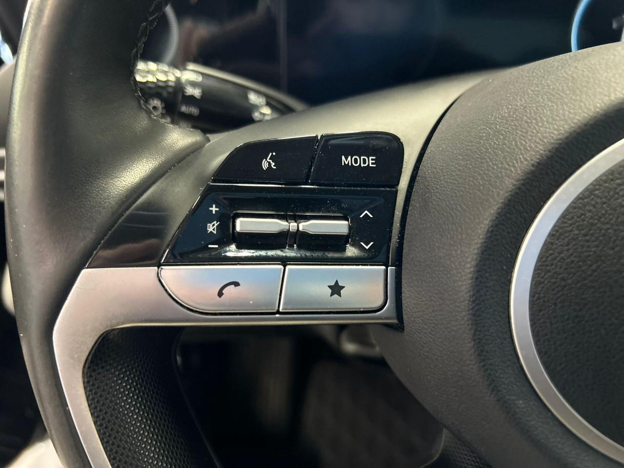 2024 Hyundai Elantra Luxury Photo