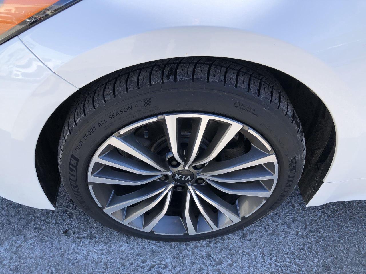 2019 Kia Stinger GT-Line AWD, 225HP, LEATHER, HTD. SEATS & STEER. W Photo