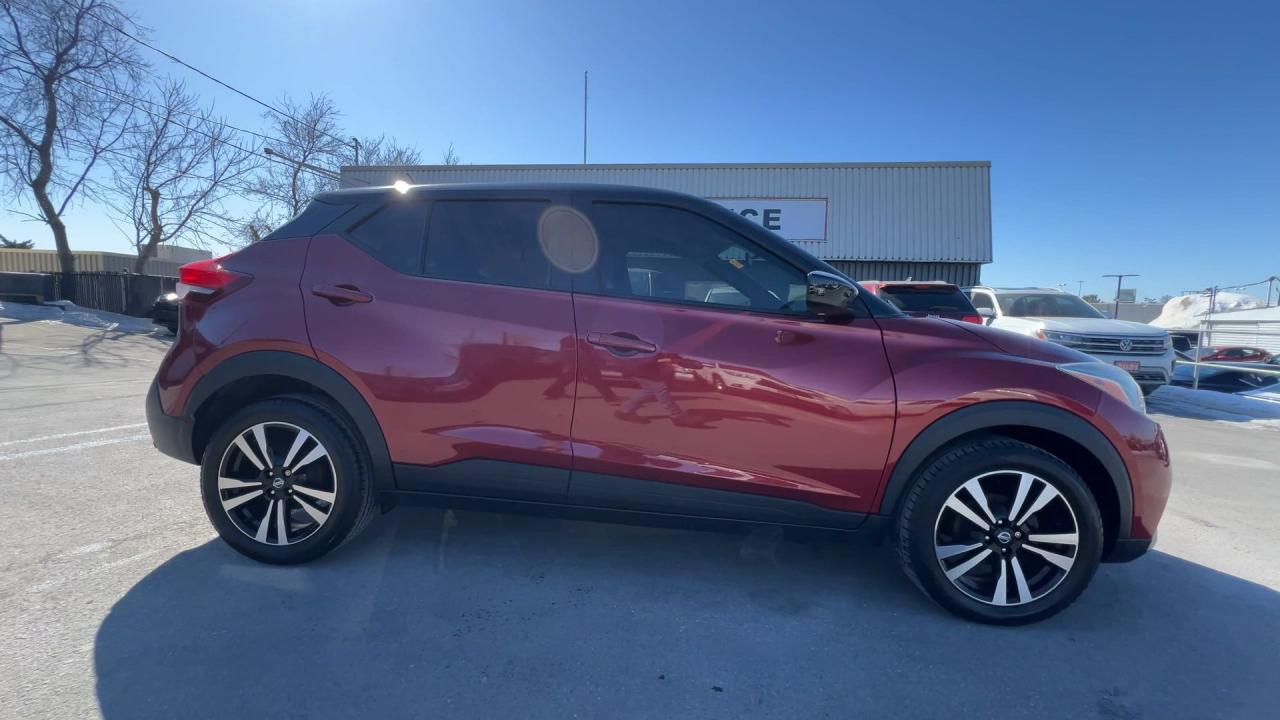 2018 Nissan Kicks SV | HTD SEATS | CARPLAY | 17IN ALLOYS | REAR CAM Photo