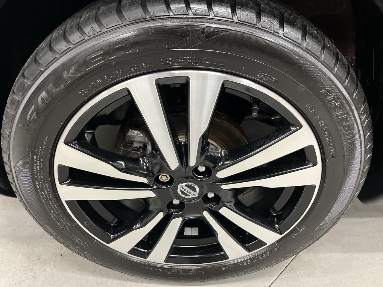 2018 Nissan Kicks SV | HTD SEATS | CARPLAY | 17IN ALLOYS | REAR CAM Photo