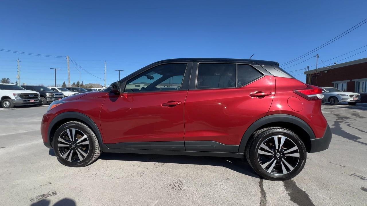 2018 Nissan Kicks SV | HTD SEATS | CARPLAY | 17IN ALLOYS | REAR CAM Photo4