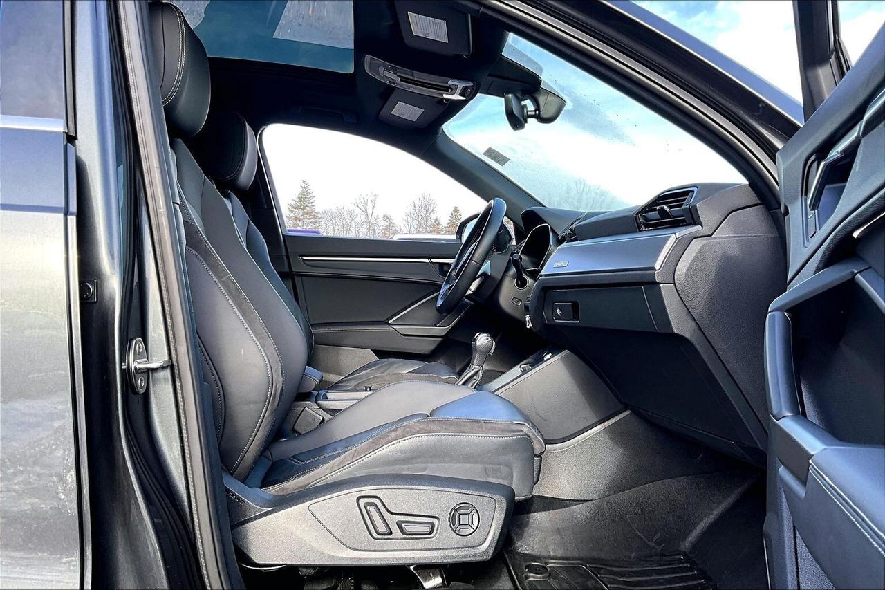 2020 Audi Q3 Progressiv S Line Sport | Panoroof | AWD Photo