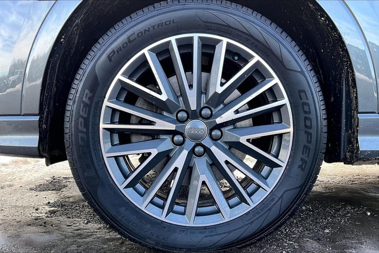 2020 Audi Q3 Progressiv S Line Sport | Panoroof | AWD Photo