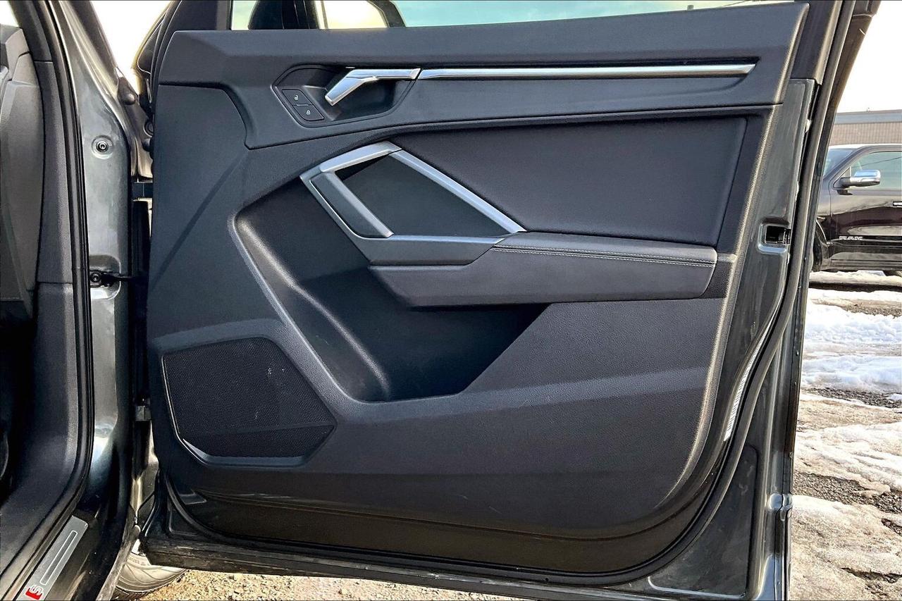 2020 Audi Q3 Progressiv S Line Sport | Panoroof | AWD Photo