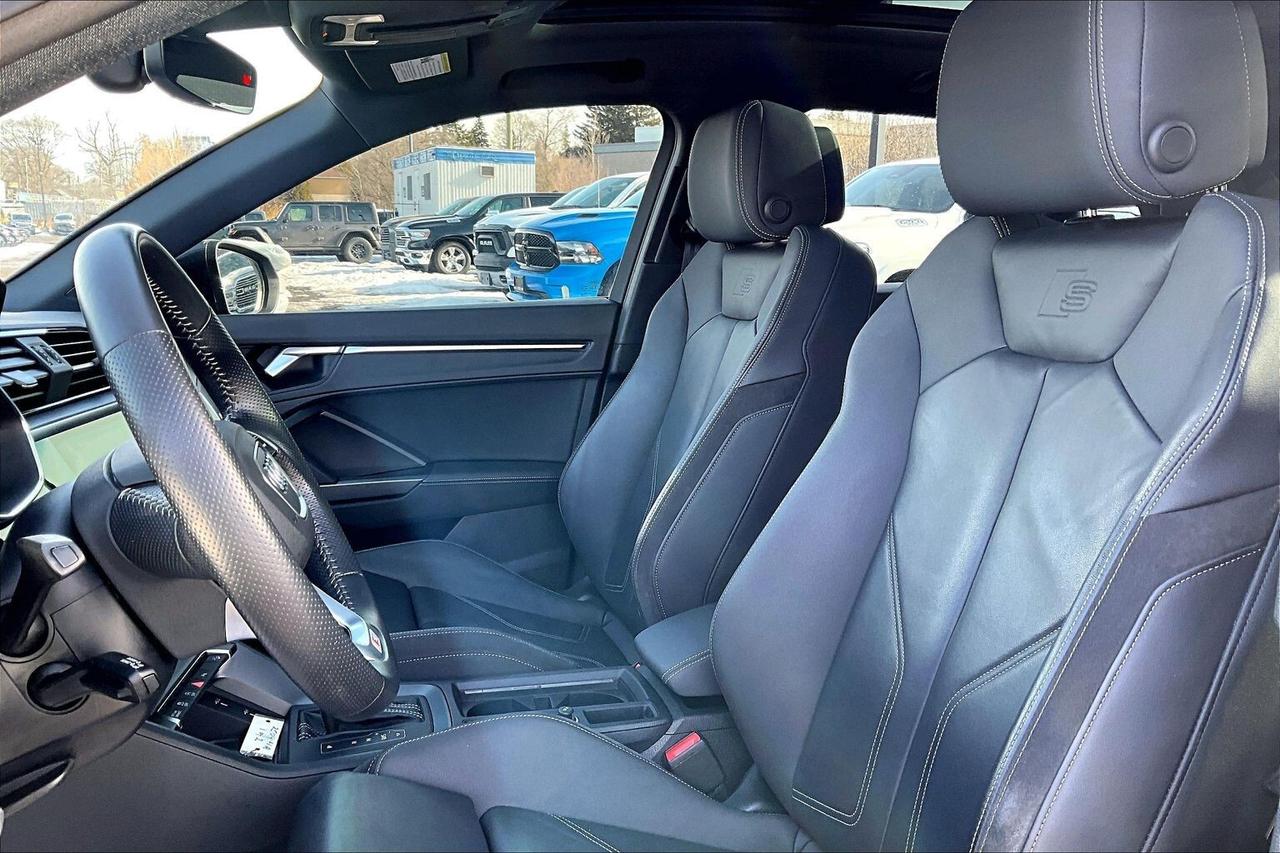 2020 Audi Q3 Progressiv S Line Sport | Panoroof | AWD Photo