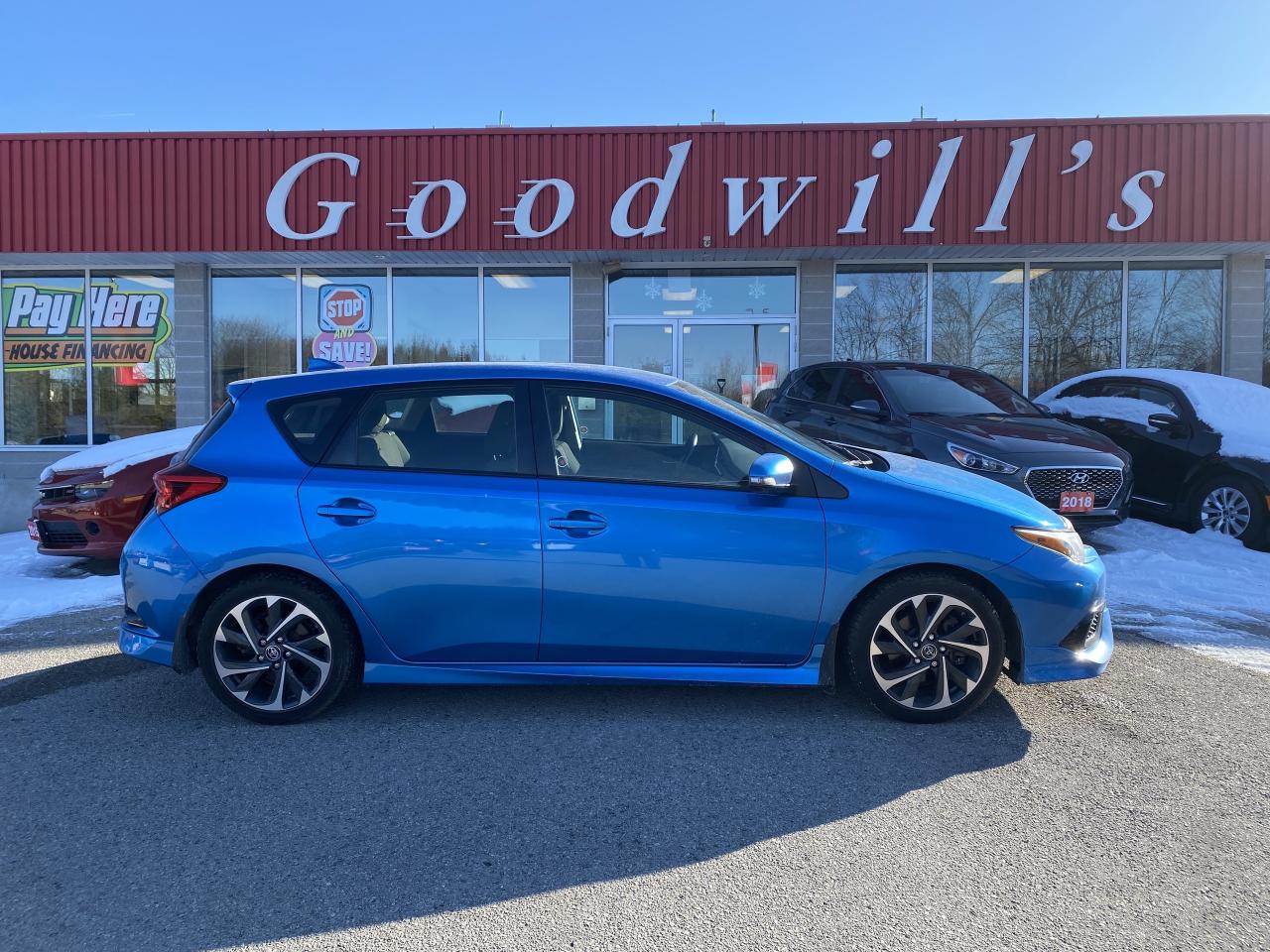 2018 Toyota Corolla iM MANUAL TRANSMISSION, HEATED CLOTH, BACK UP CAM! - Photo #1