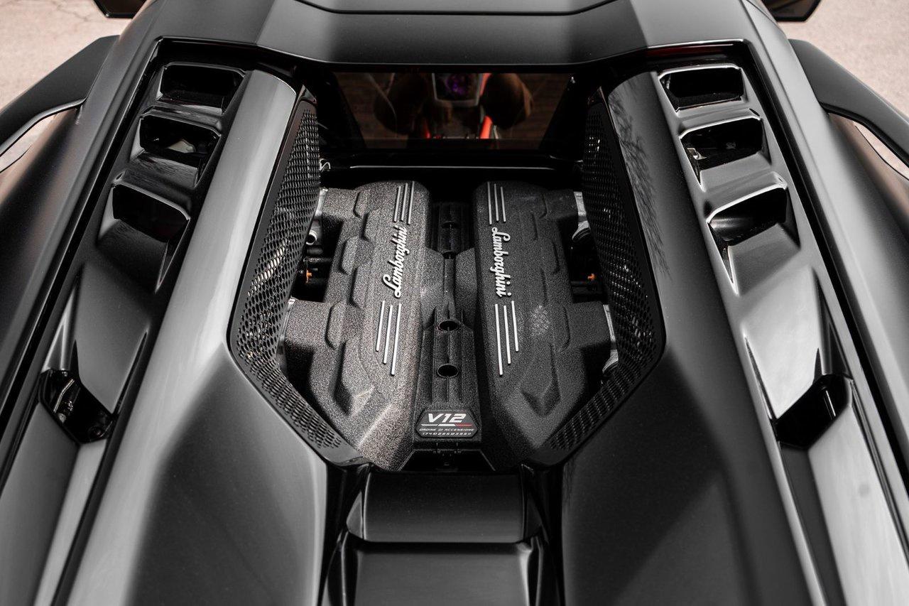 2024 Lamborghini Revuelto HPEV Photo