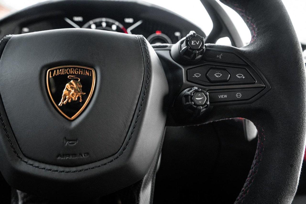 2024 Lamborghini Revuelto HPEV Photo