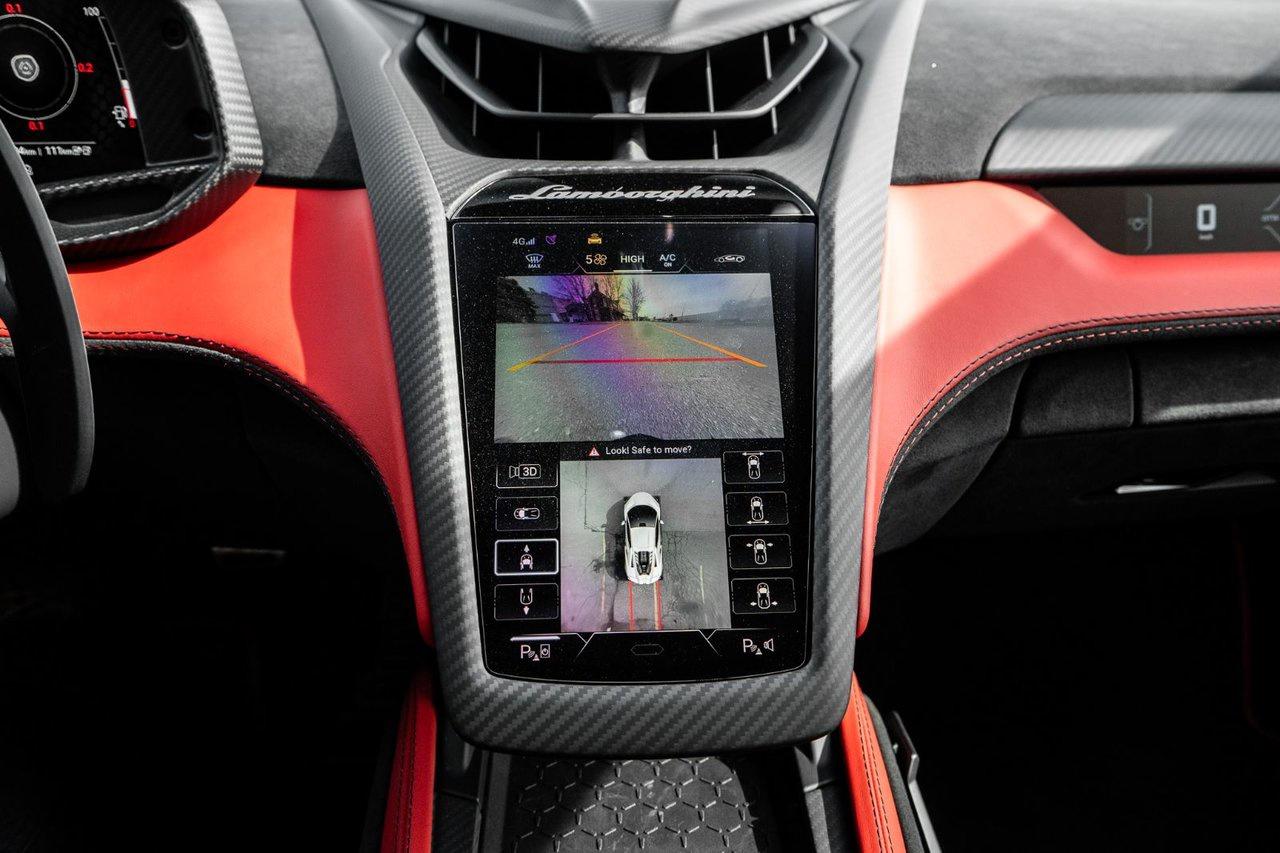 2024 Lamborghini Revuelto HPEV Photo