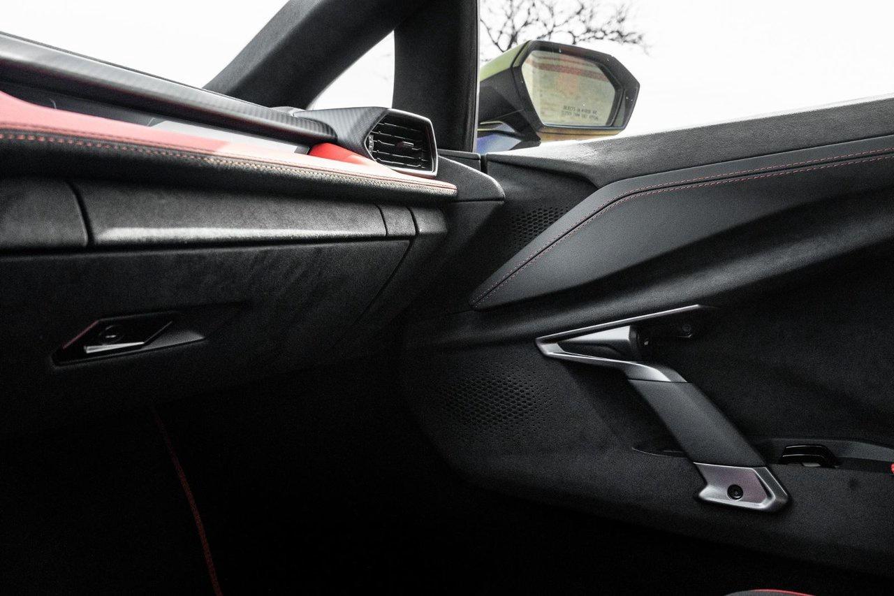 2024 Lamborghini Revuelto HPEV Photo