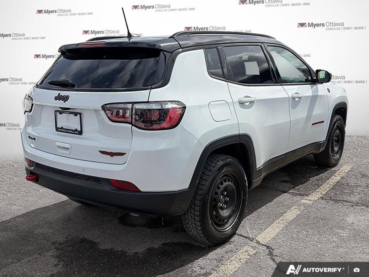 2024 Jeep Compass Trailhawk  TRAILHAWK, AWD, SUNROOF Photo