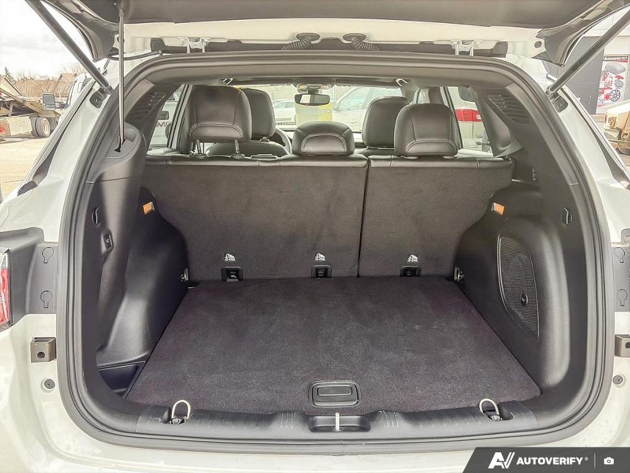 2024 Jeep Compass Trailhawk  TRAILHAWK, AWD, SUNROOF Photo