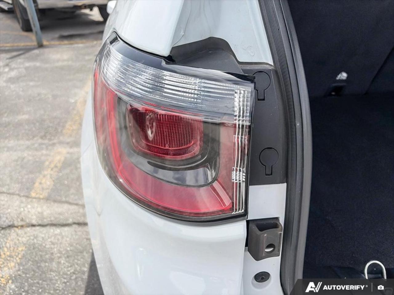 2024 Jeep Compass Trailhawk  TRAILHAWK, AWD, SUNROOF Photo