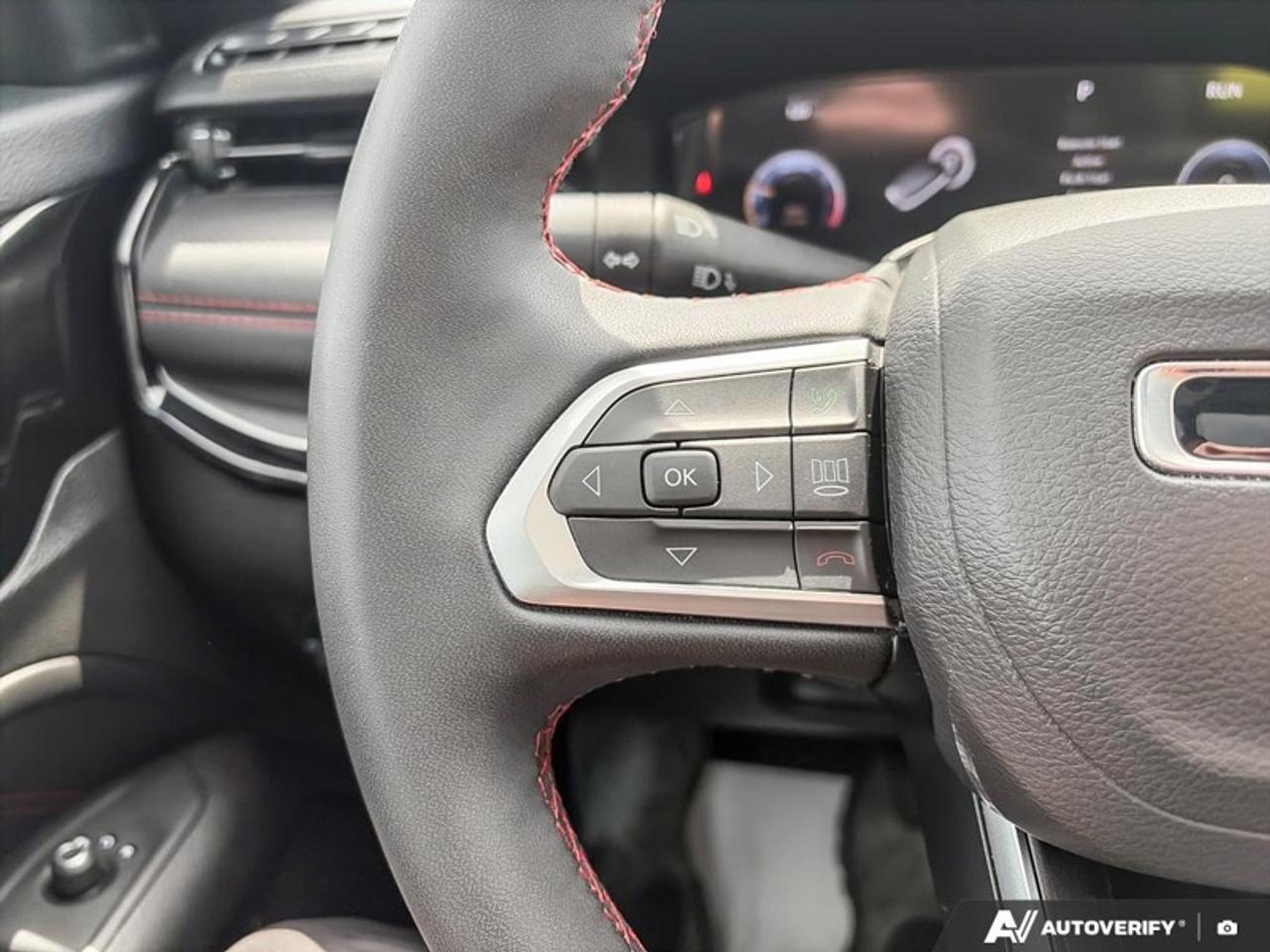 2024 Jeep Compass Trailhawk  TRAILHAWK, AWD, SUNROOF Photo