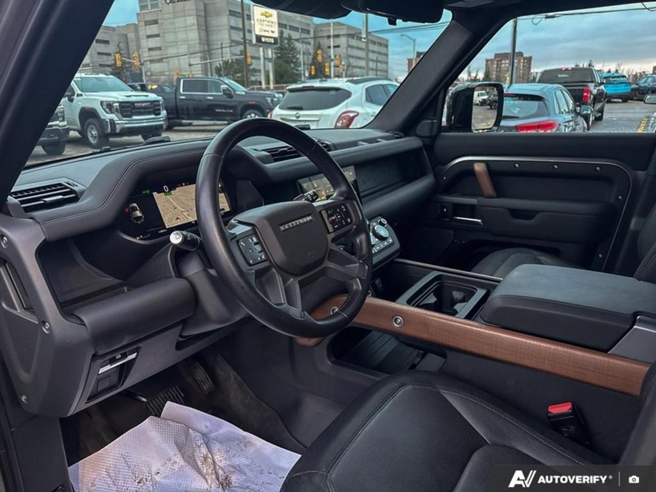 2024 Land Rover Defender 110 P400 X-Dynamic SE  110 P400 X DYNAMIC SE Photo