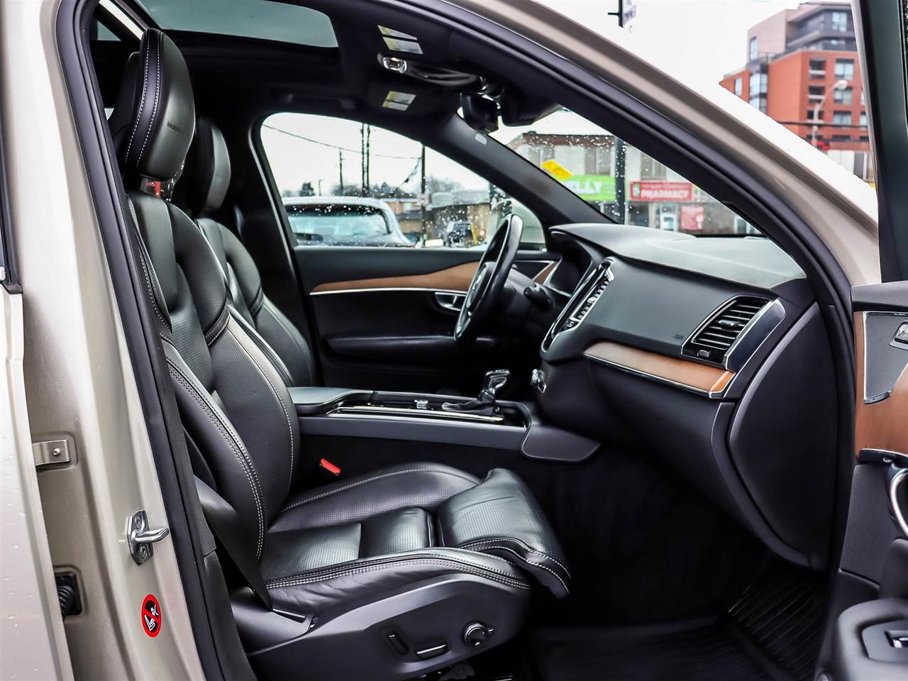 2017 Volvo XC90 T6 Inscription Photo