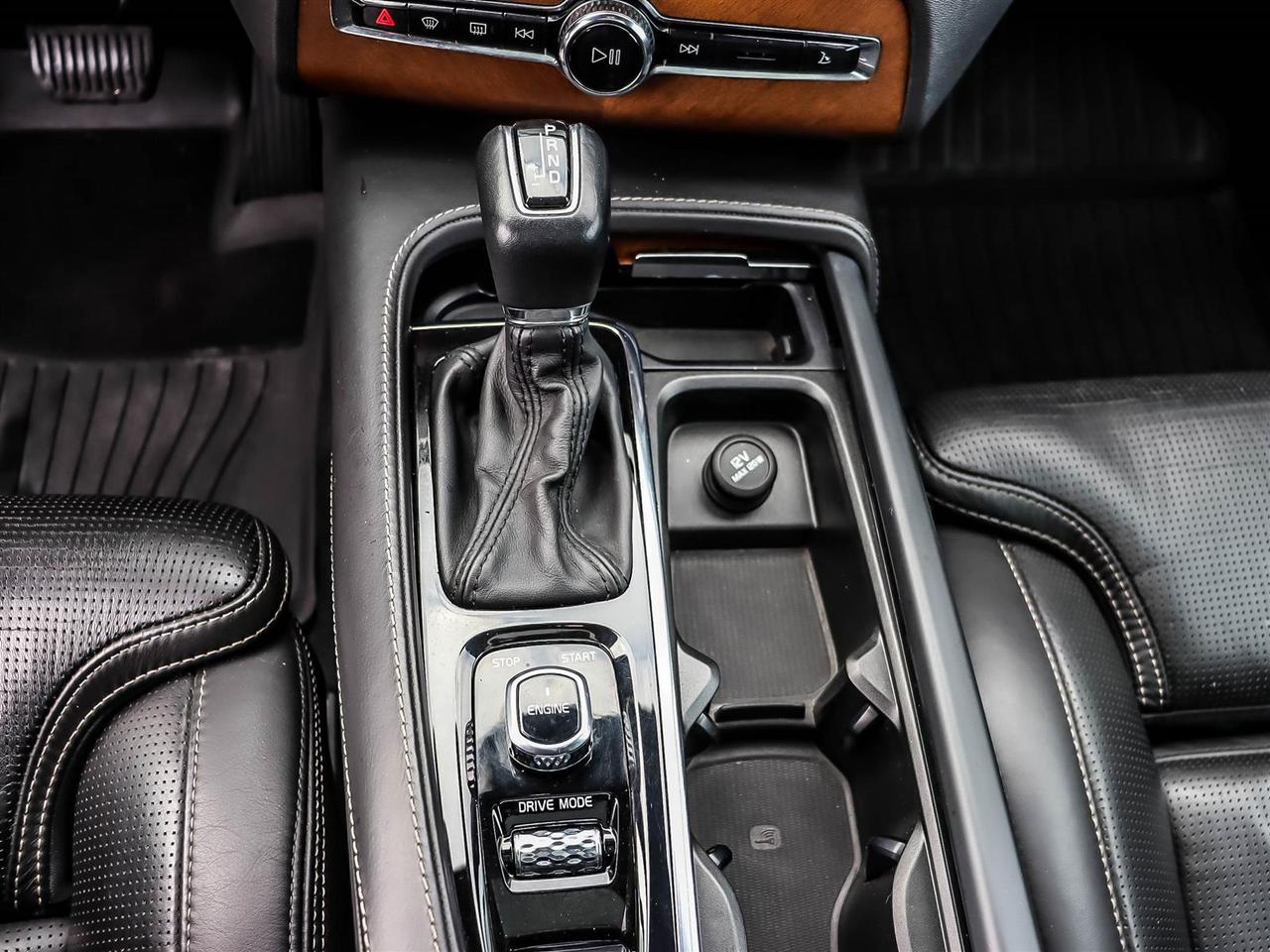 2017 Volvo XC90 T6 Inscription Photo