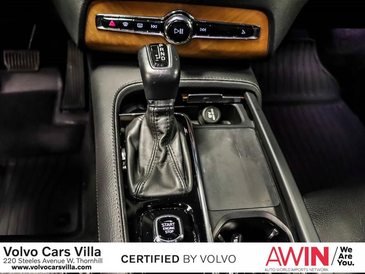 2022 Volvo XC90 T6 AWD Momentum (7-Seat) Photo